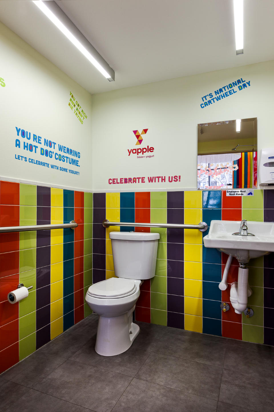 Yapple Yogurt Store - Upper Westside NYC : Miscellanous Projects : New York NY Architectural Photographer | Interior and Exterior