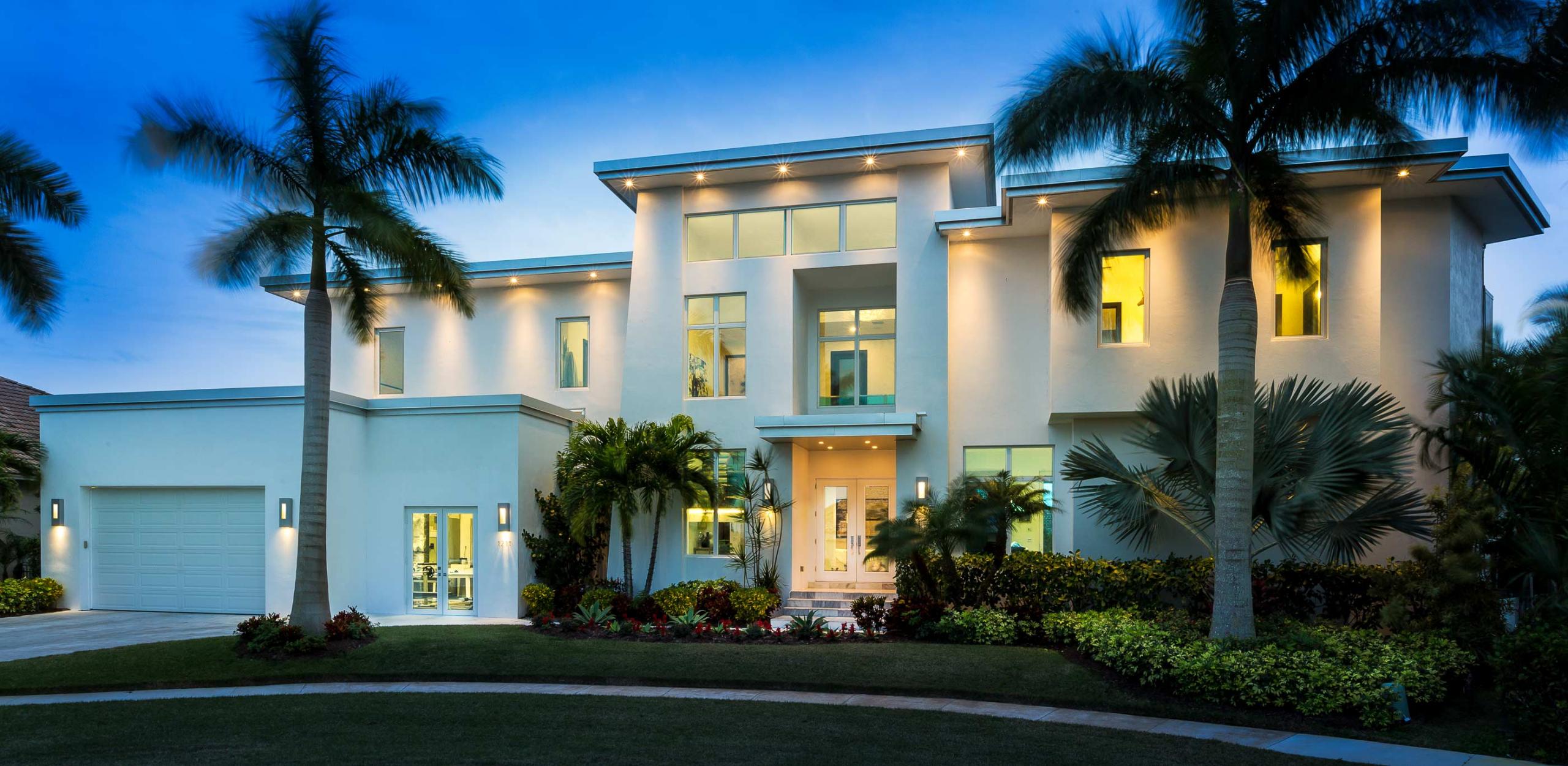 Luxury waterfront homes in Marco Island Florida interiors and exterior photography  : IMAGES-Keywording : New York NY Architectural Photographer | Interior and Exterior