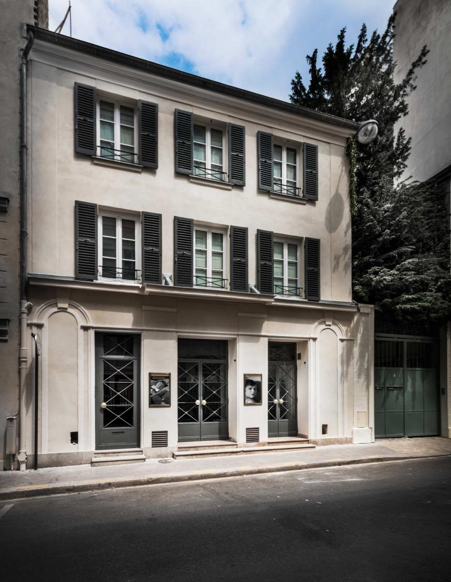 In 1925, actors Armand Tallier and Laurence Myrga chose the small Rue des Ursulines to establish a cinema that specialized in avant-garde films and catered to art house audiences. Thus, the first avant-garde cinema in France was born, a precursor to the now established system of "Art et Essai."  : Miscellaneous Architectural Projects : New York NY Architectural Photographer | Interior and Exterior Photography